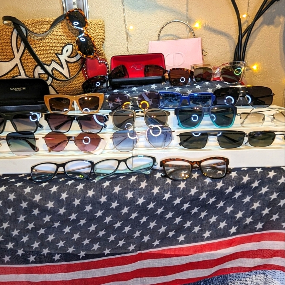 Glasses!! who doesnt like glasses